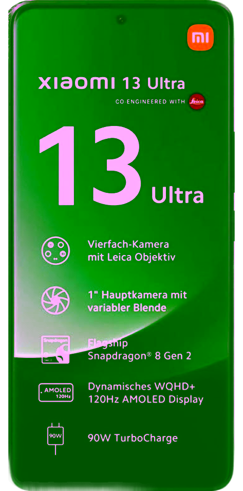 Vorderansicht des Smartphone Xiaomi 13 Ultra, mit Spezifikationen des Handys auf dem Display.